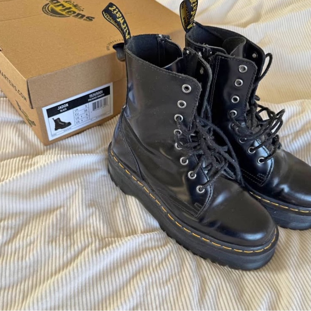 Jadon doc martens size 7 women size 6 men